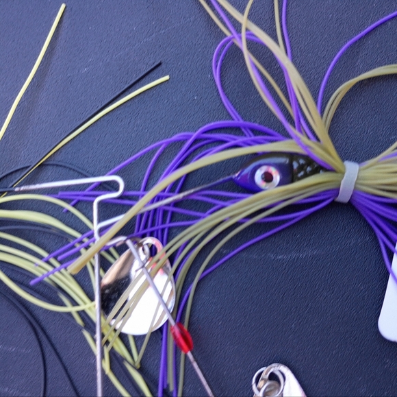 Colorful Fishing Lures with Silver Blades - Picture 4 of 5